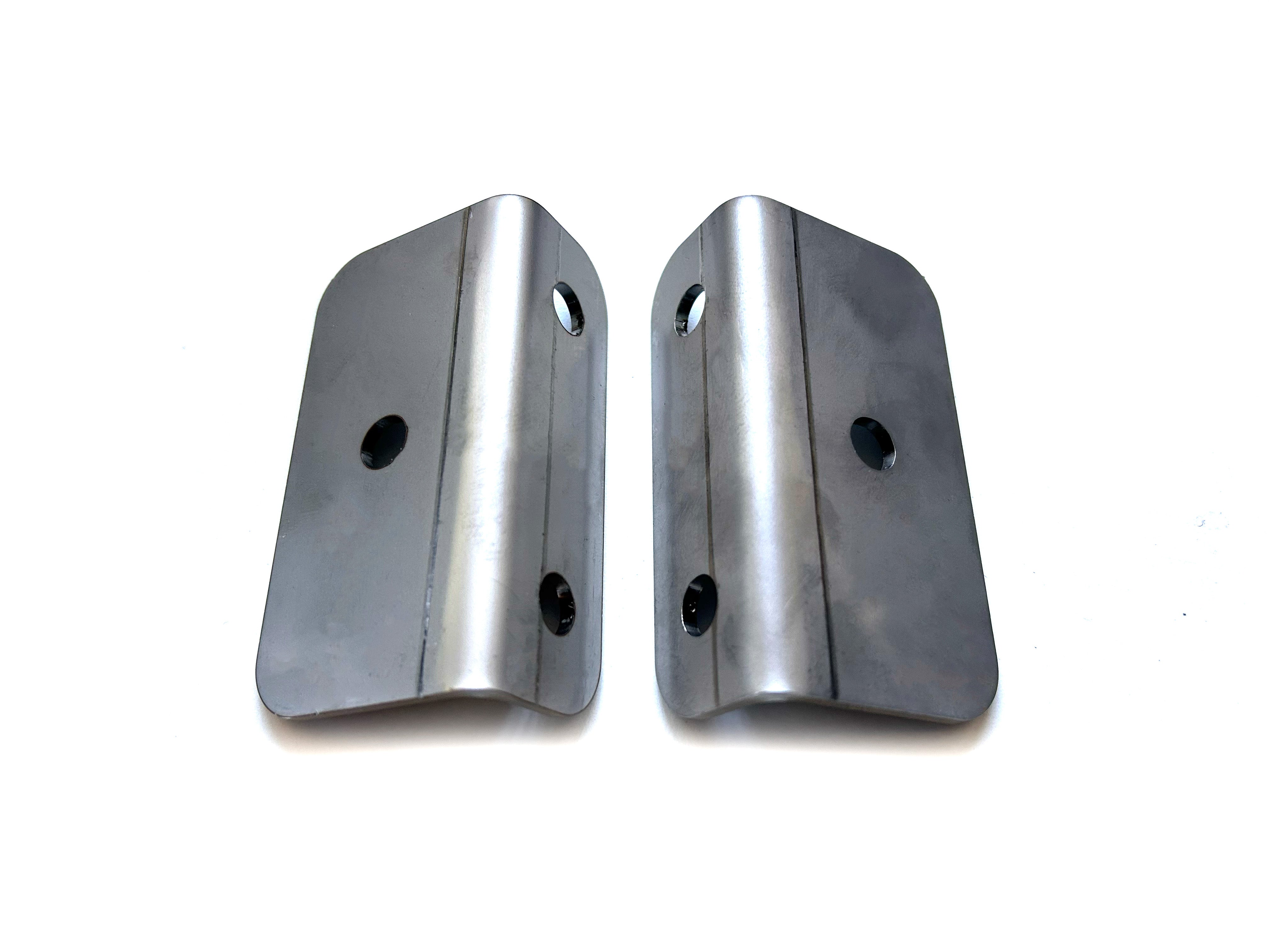 Alu-Cab Mounting Bracket (L-Bracket, Set of 2)